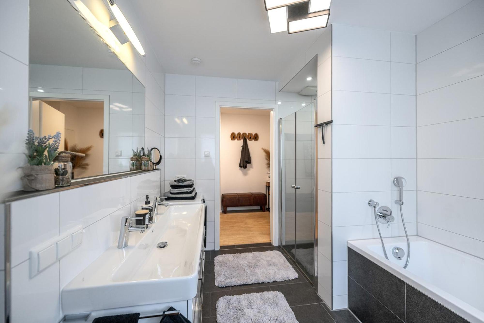 Alpenflair / Luxury / 100Qm / Work / Travel / Netflix Apartment Penzberg Ngoại thất bức ảnh